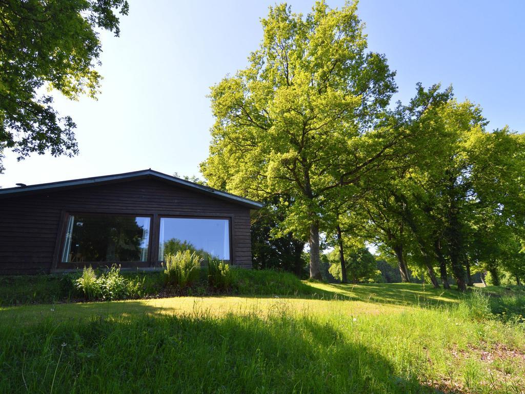 הוילה Modern Chalet With Private Tennis Court In הומיין מראה חיצוני תמונה